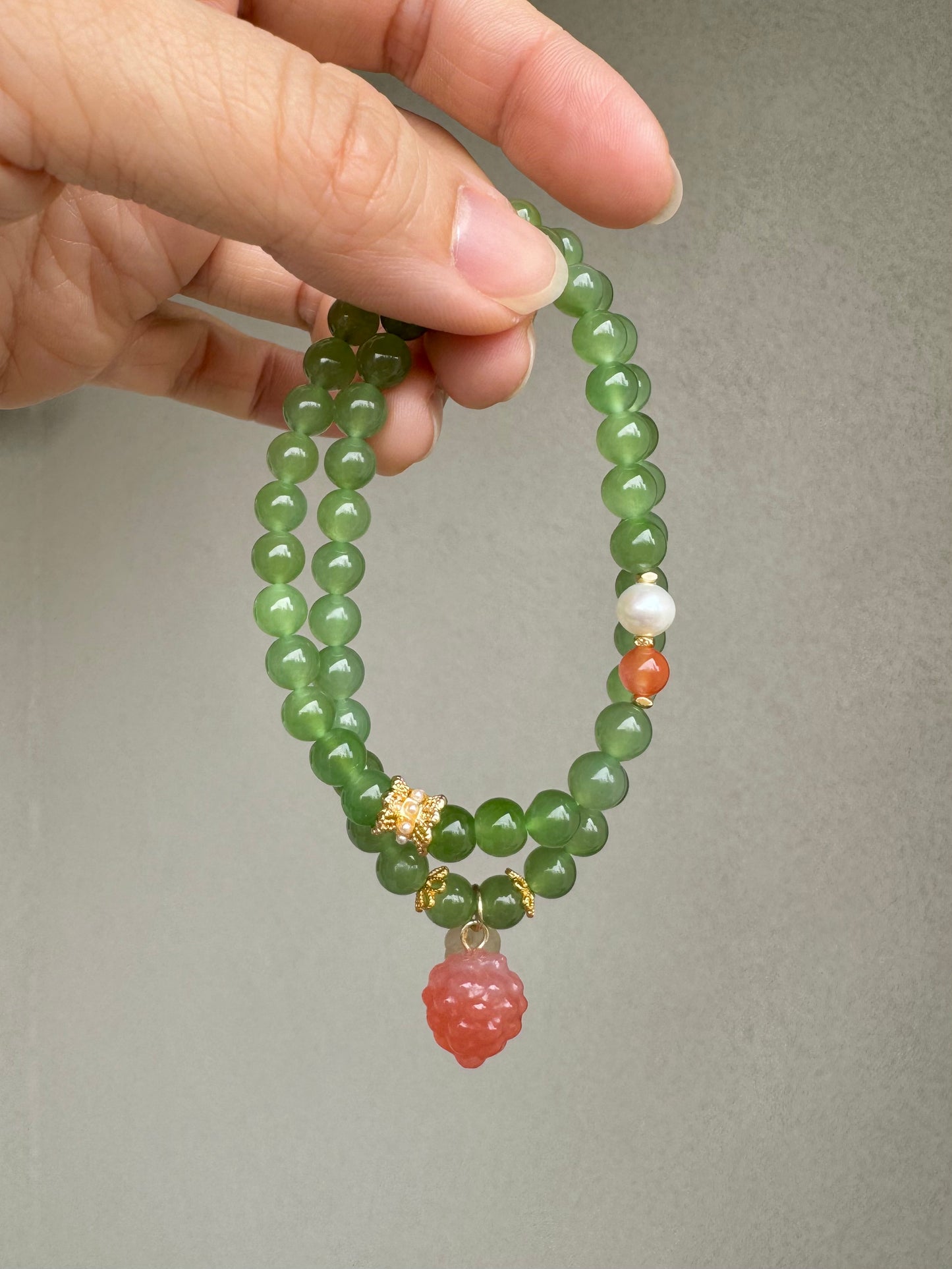 Natural Apple Green Nephrite Beaded Bracelet with agate raspberry