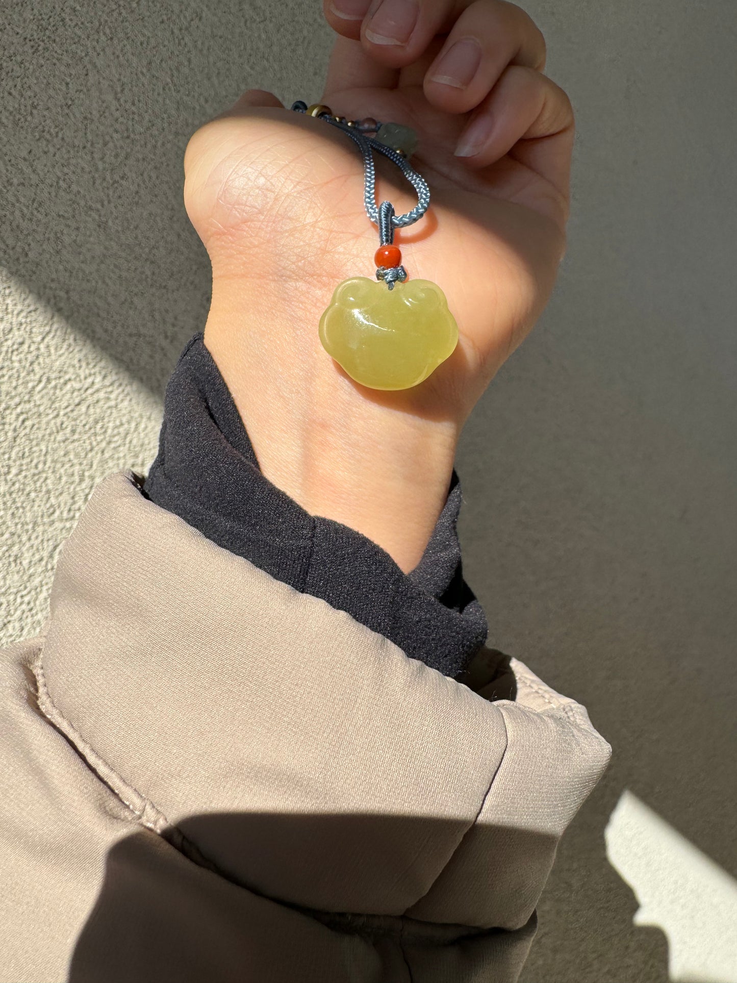 Ruyi lock/“as one wishes lock" Natural Hetian jade pendant necklace