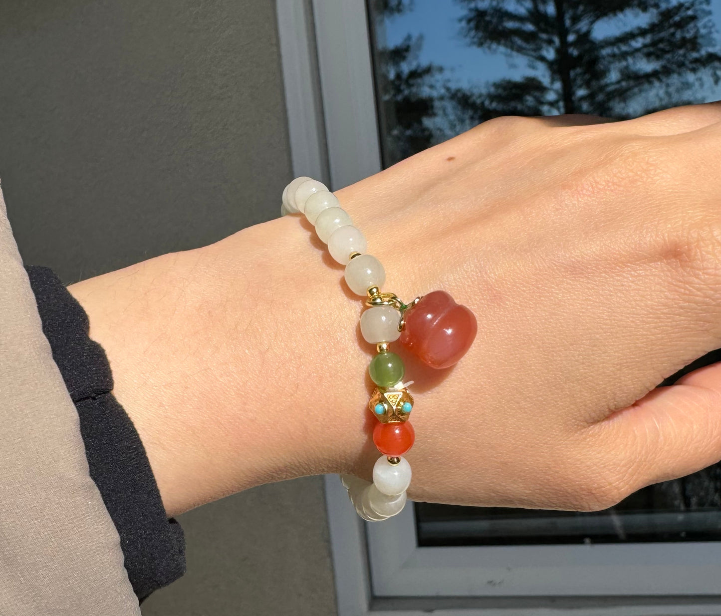 White Jade Beaded Bracelet for woman/ girls 7mm Beads with a lucky persimmon