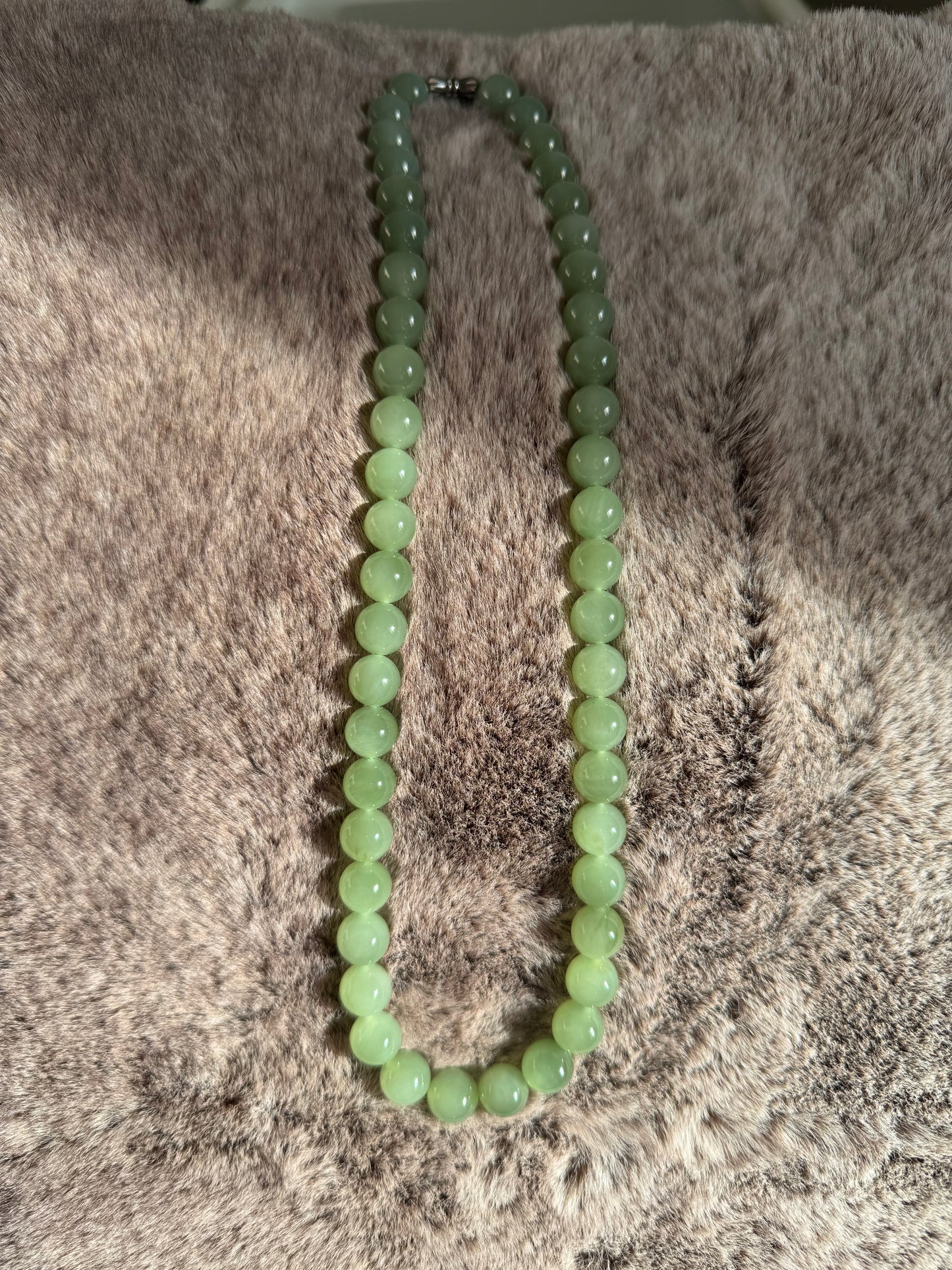 Green Jade Necklace | 9.5 mm Bead | Woman | 18inches mother's day gift