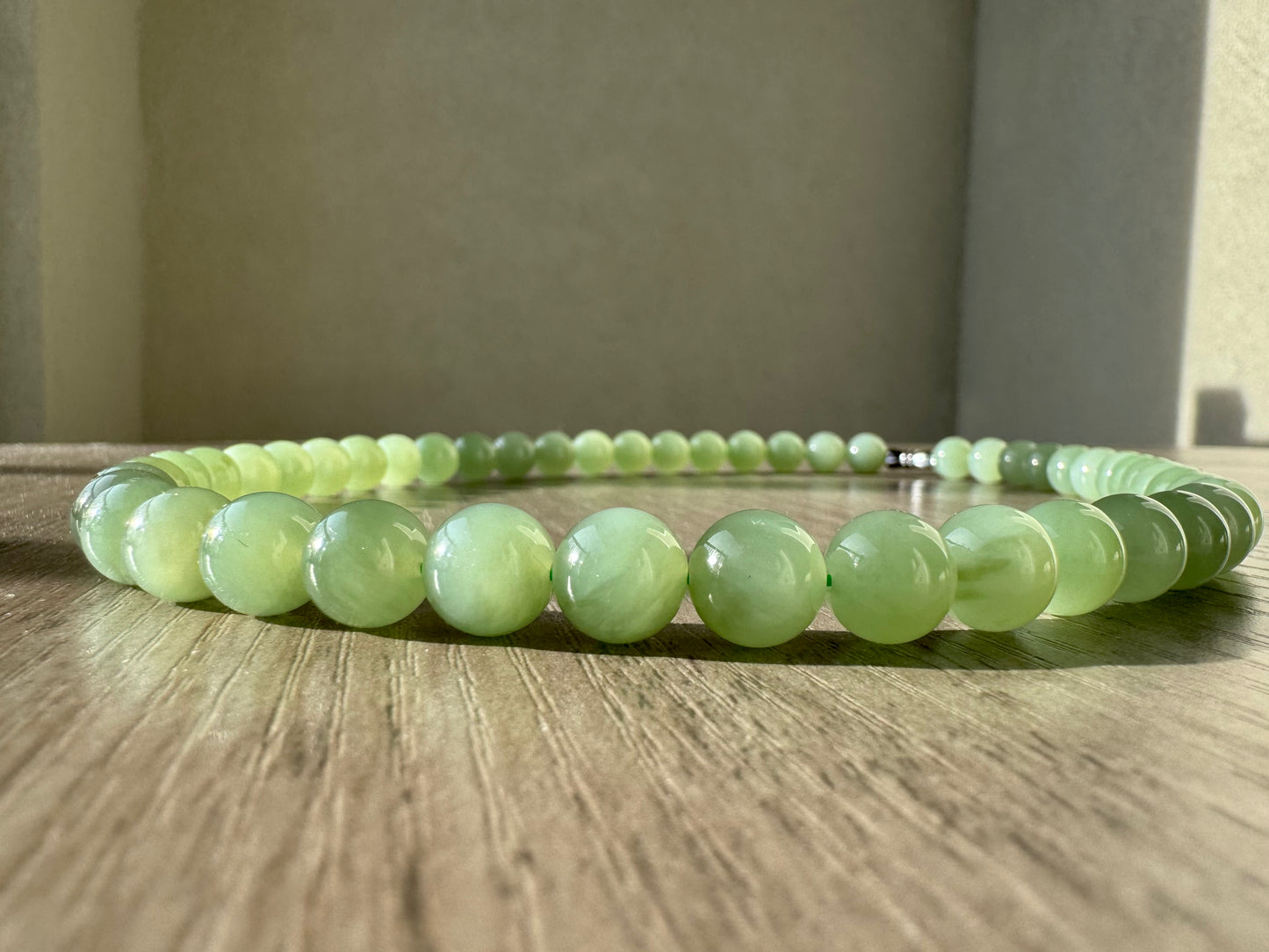 Green Jade Necklace | 9.5 mm Bead | Woman | 18inches mother's day gift
